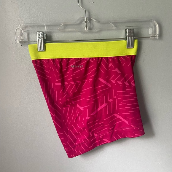 Pink Nike pros 3β - Picture 2 of 4